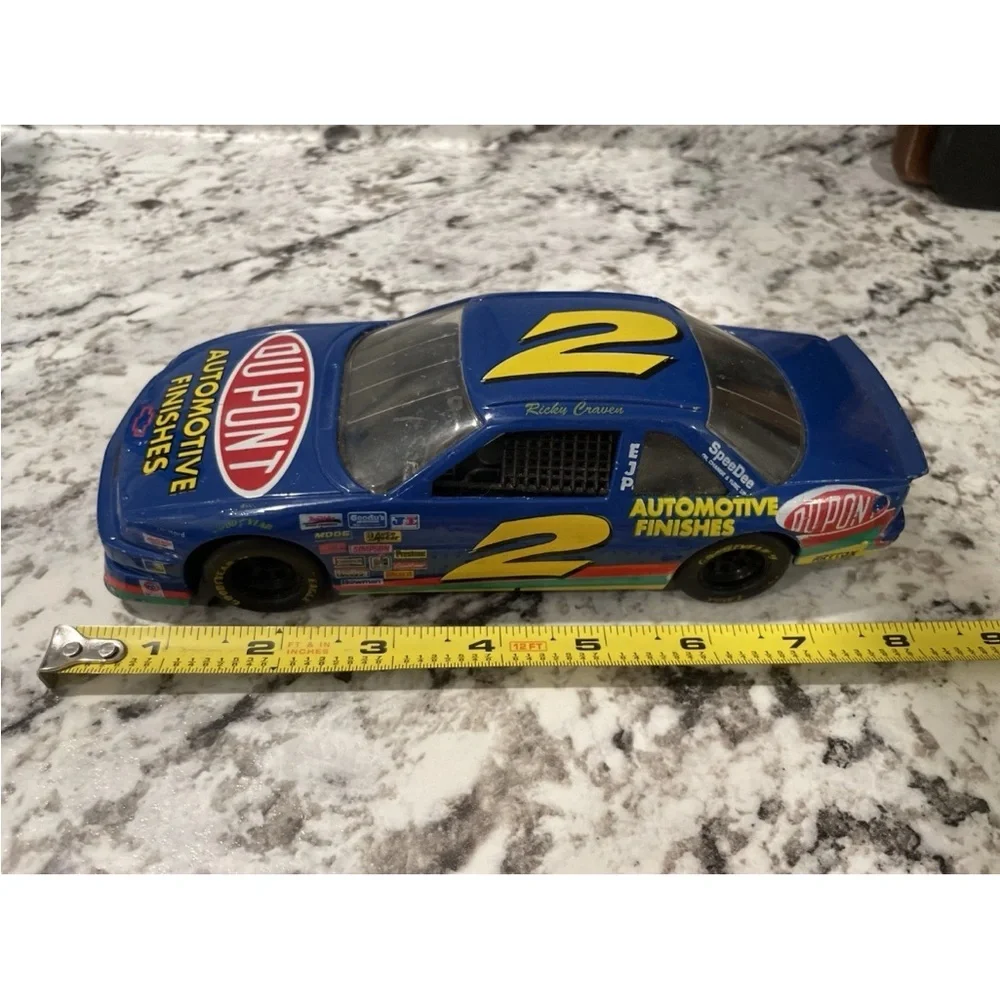 1992 Racing Champions | Ricky‎ Craven #2 Dupont 1:24 Blue Car Chevy NASCAR